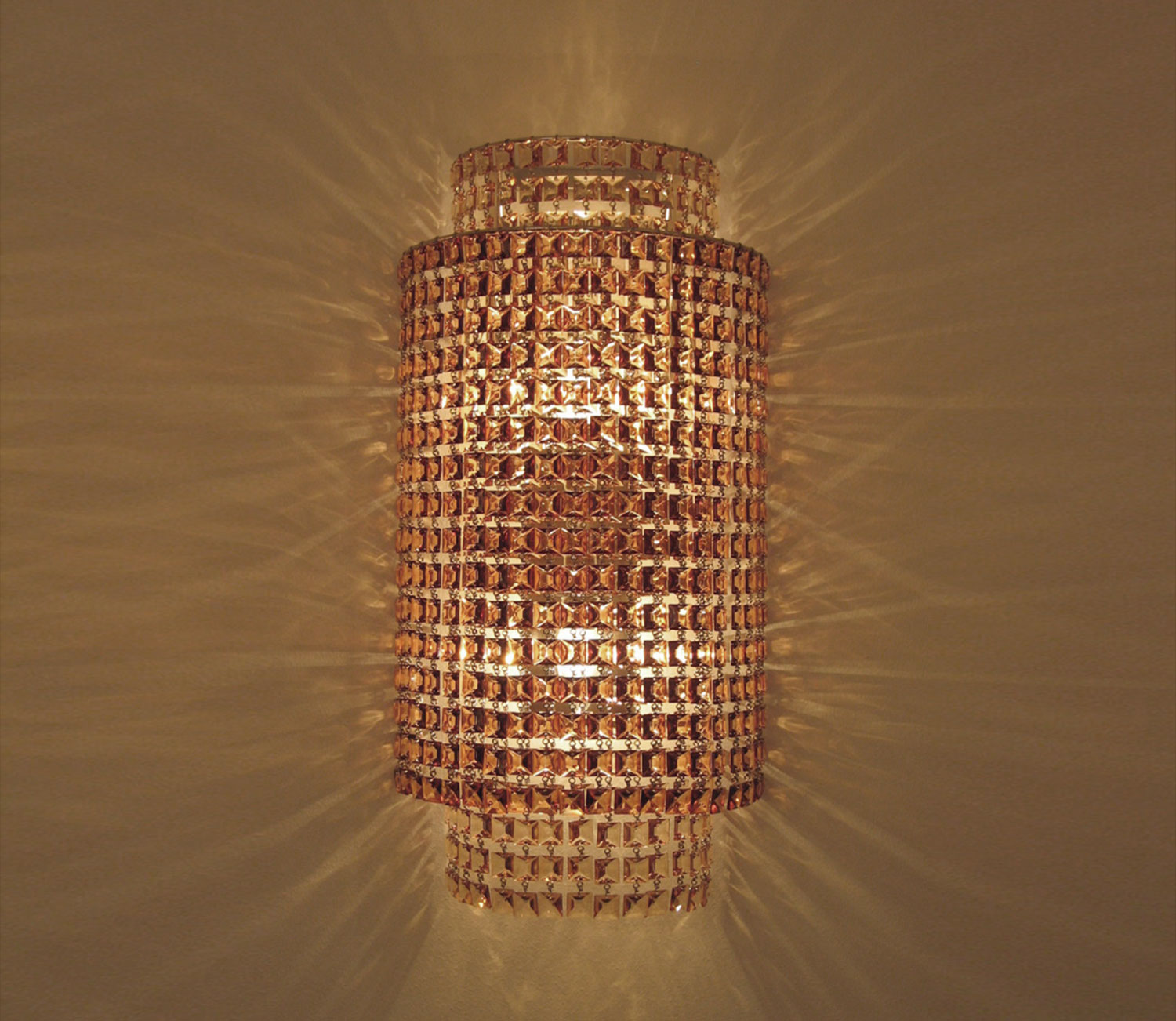 PHEBO circular applique